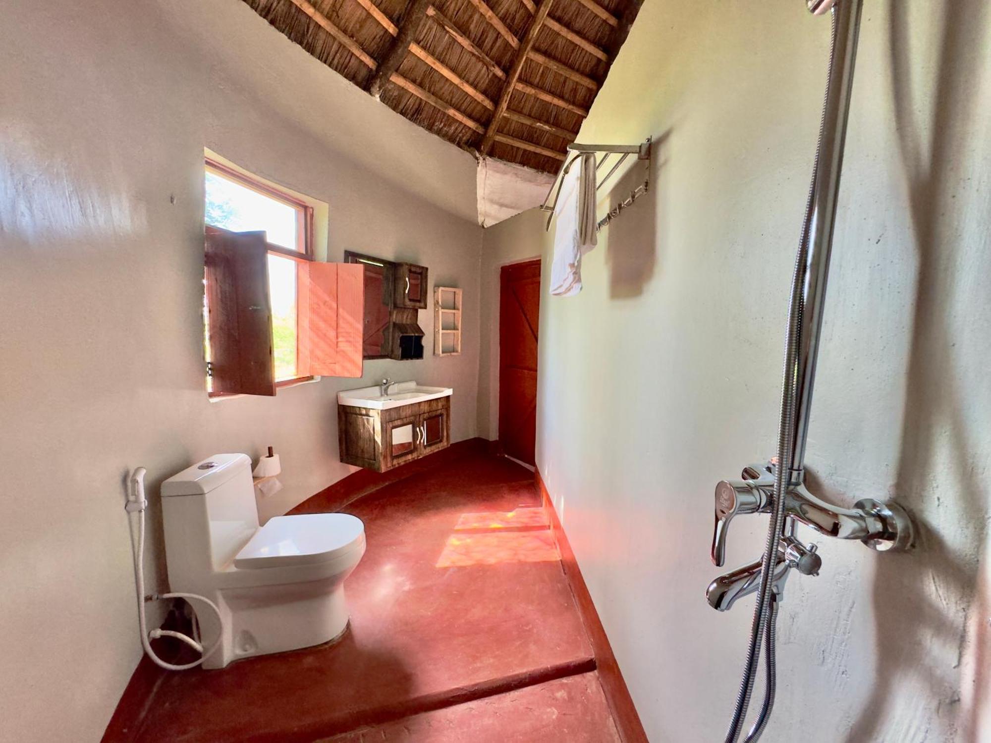 Maasai Eco Boma & Lodge - Experience Maasai Culture Makuyuni Exterior photo