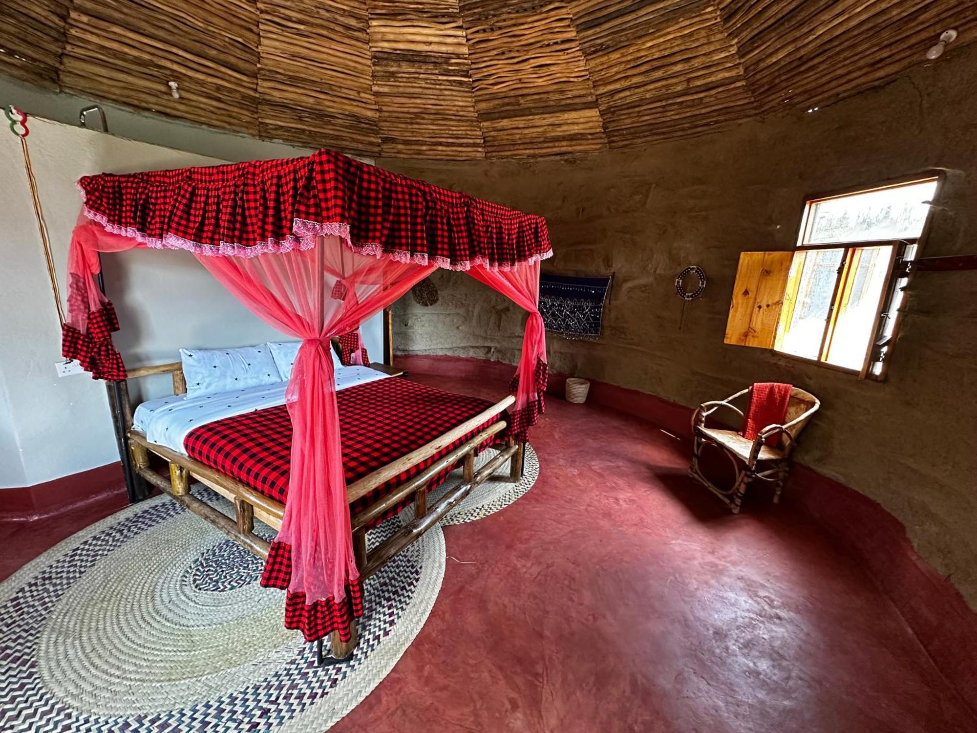Maasai Eco Boma & Lodge - Experience Maasai Culture Makuyuni Exterior photo