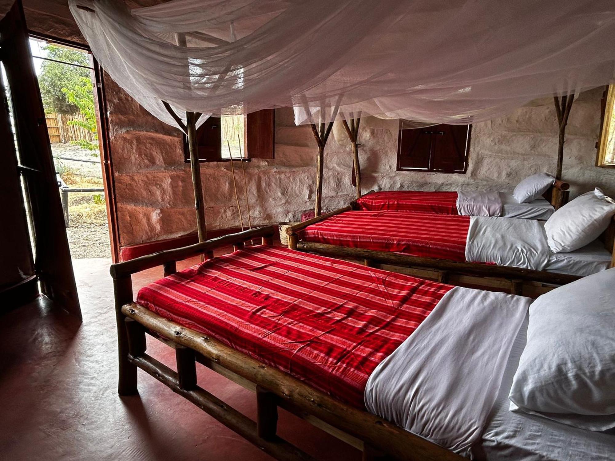Maasai Eco Boma & Lodge - Experience Maasai Culture Makuyuni Exterior photo